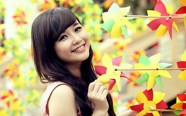 1321-Smiling Asian Girl  HD Wallpaperz