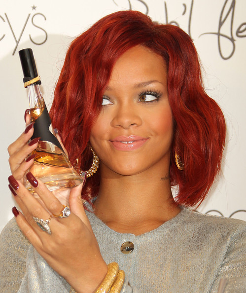 rihanna 2011 tour. hairstyles rihanna loud tour