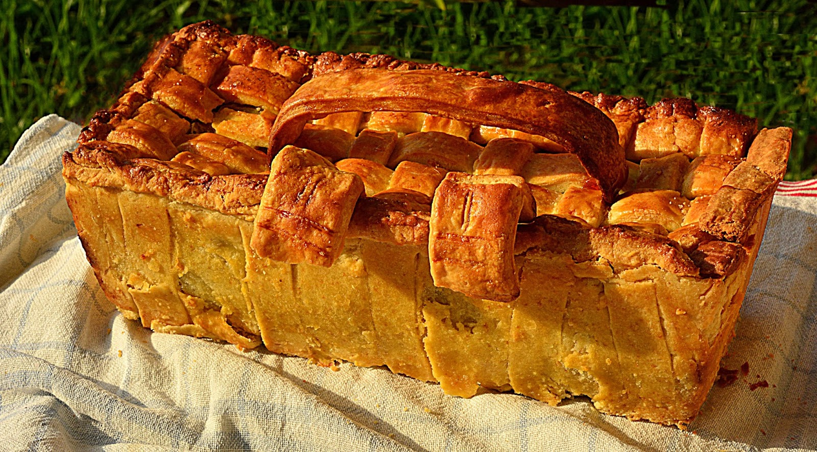 nodesserts Picnic Basket PIe