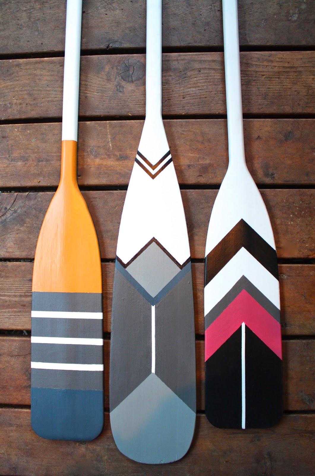 My Sweet Savannah thrifty thursday{painted canoe paddles}