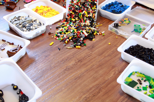 12 HUGE 2013 Lego Storage Head Minifig Yellow w/2 Parts Trays &  Handle+Bricks