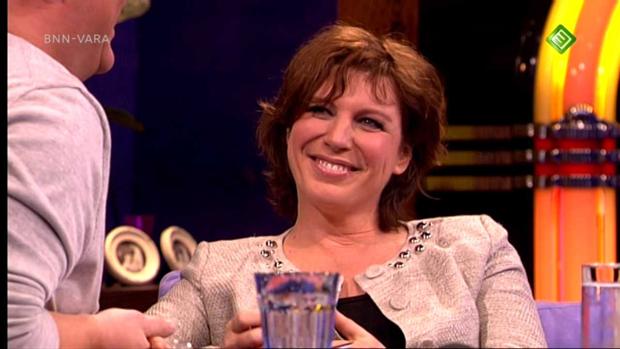 Bekende Nederlandse Vrouwen Myrna Goossen bij Paul de Leeuw in de