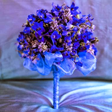 wedding flowers blue winter sparkling