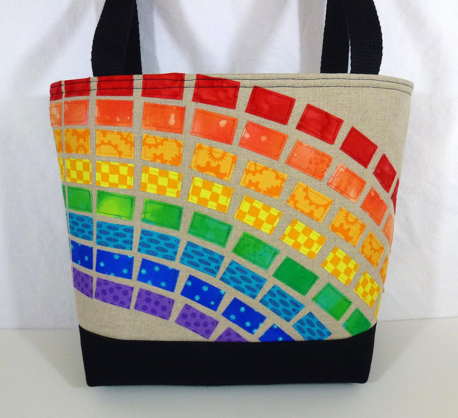 Leslie S Art And Sew Rainbow Bag The Back Of Bag Features One Great Rainbow Pocket