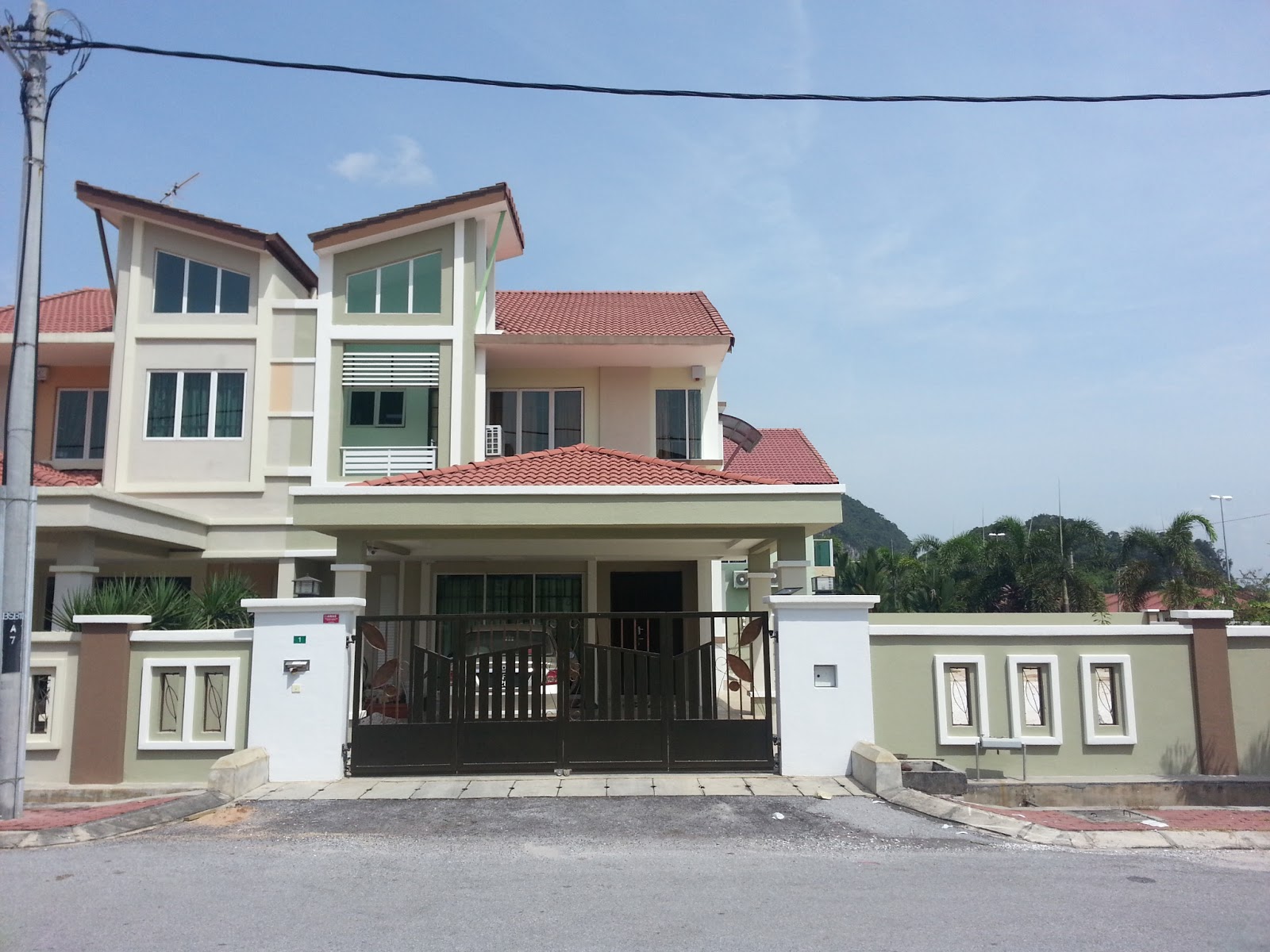 IPOH ( BANDAR SERI BOTANI ) HOUSE FOR RENT
