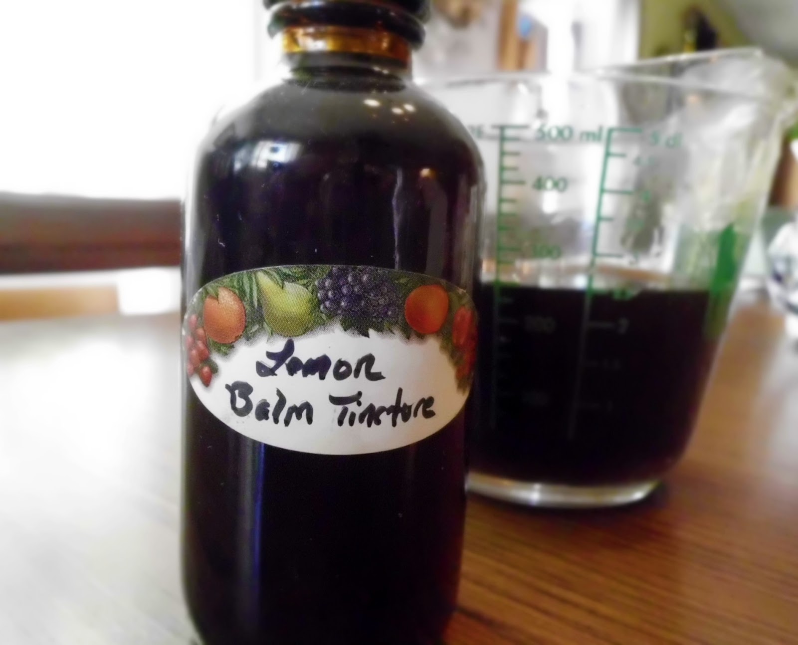 Livin' In The Green Making a Double Lemon Balm Tincture