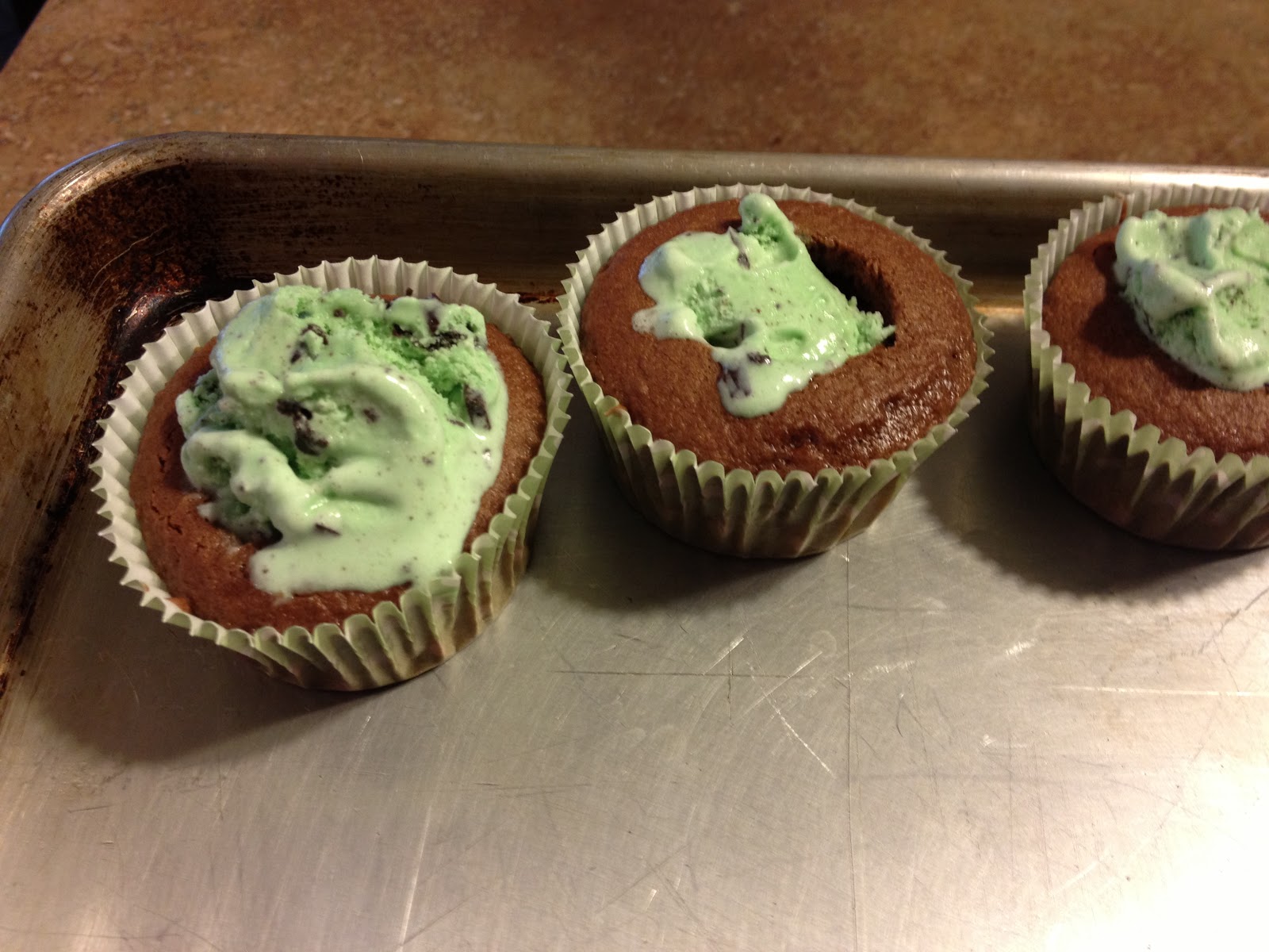 3595 Cool Whip Ice Cream Cupcakes