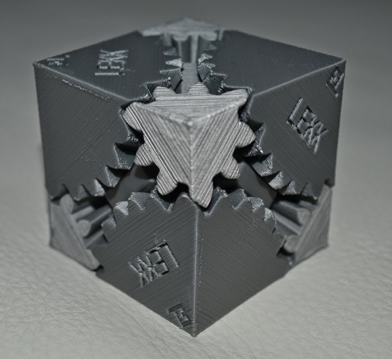 Building a Prusa Mendel i3 RepRap Emmet's Three Cube Gear