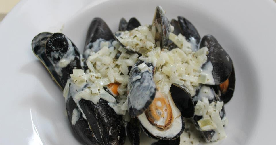 Belgian Dandy Mussels or Clams with garlic & cream