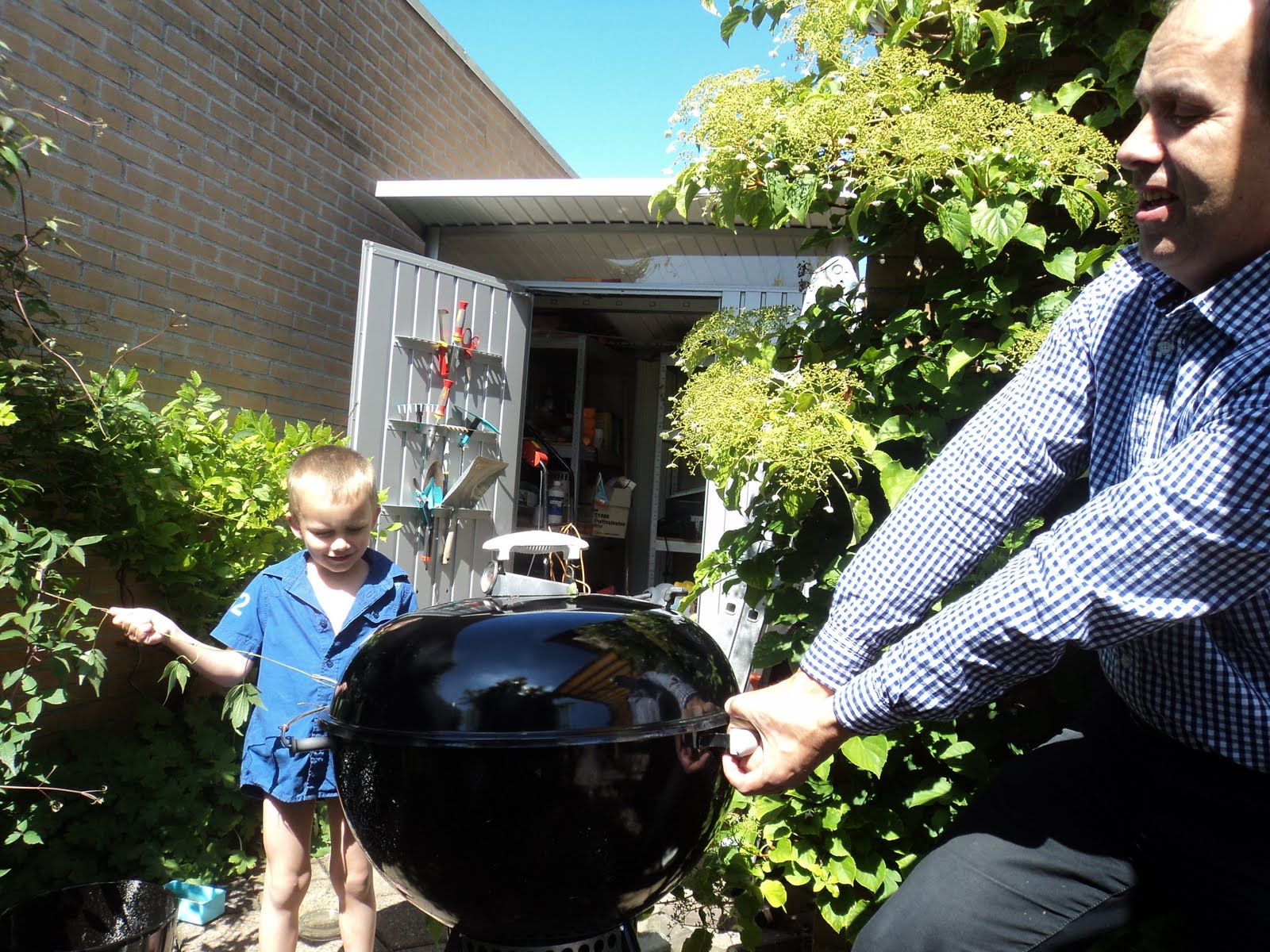 Hoofdzaken.: juni 2011