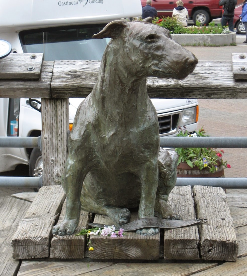 Road Trips! Juneau, Alaska Patsy Ann Dog Statue