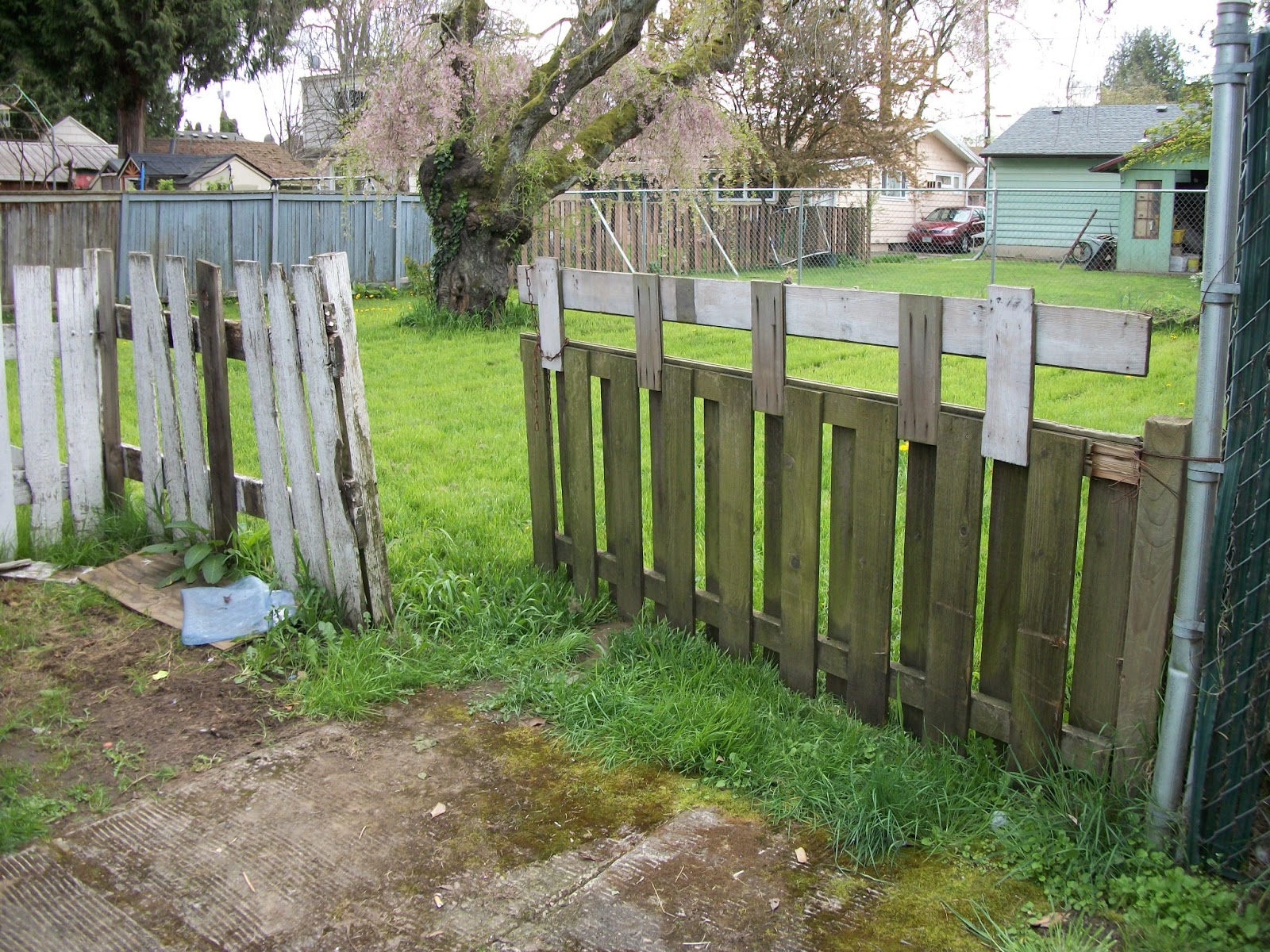 fence chain link wood broken gate fences installing existing removing mending