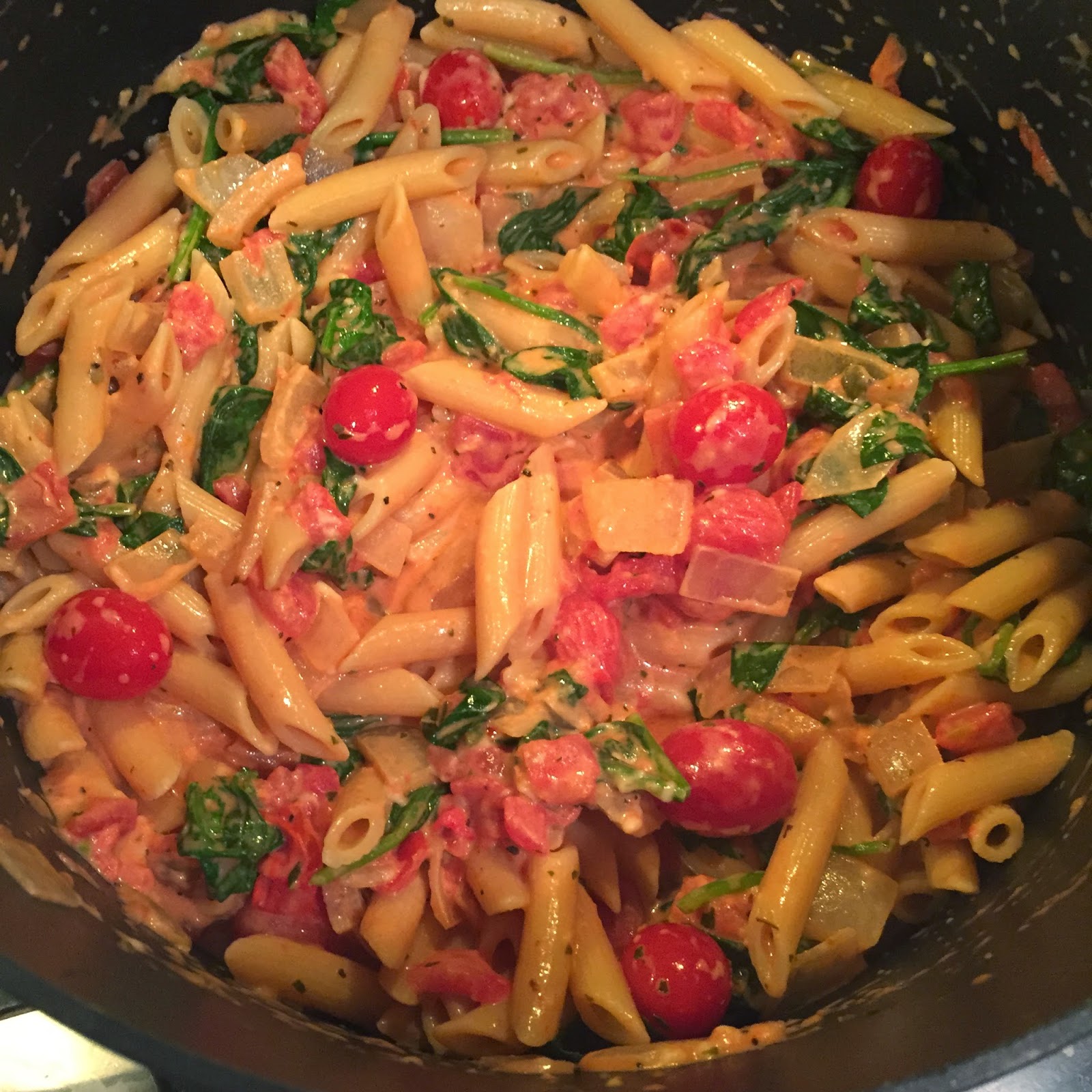 Tasty and (Mostly) Healthy Recipes Creamy Tomato & Spinach Pasta