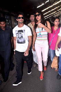 Shahid Kapoor and Priyanka at marine railway station