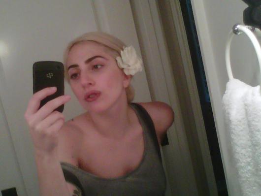 Lady Gaga makeup free