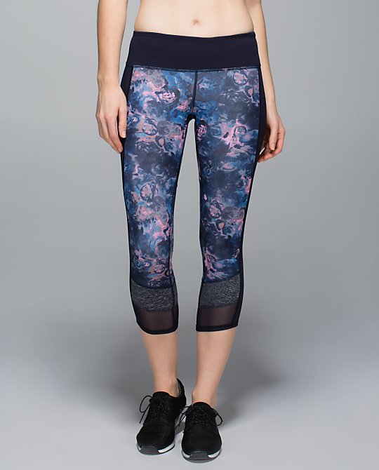 lululemon if you're lucky crop