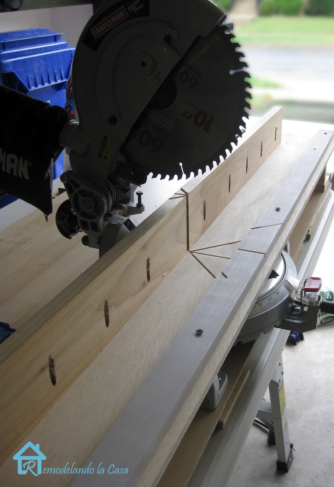 Cutting Crown Corners Anyone? Remodelando la Casa