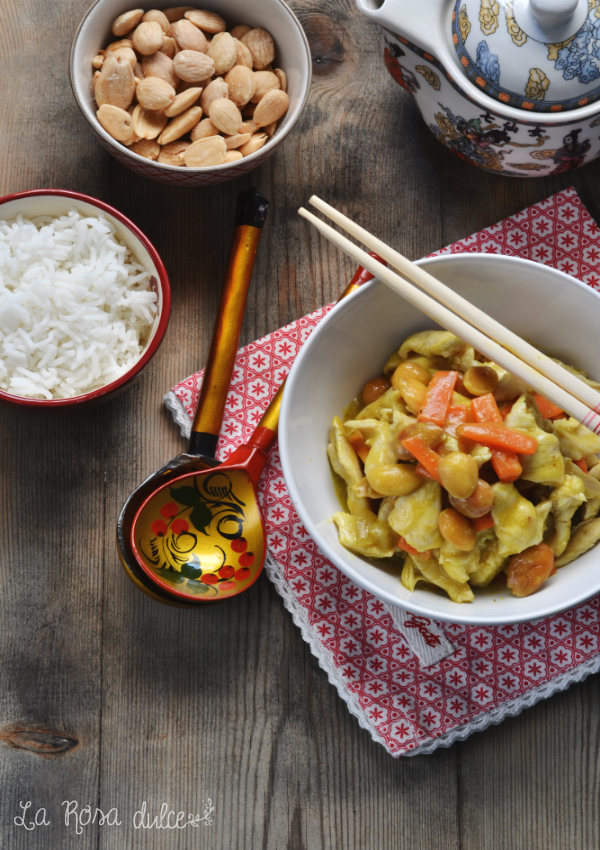 Pollo Con Almendras Al Curry