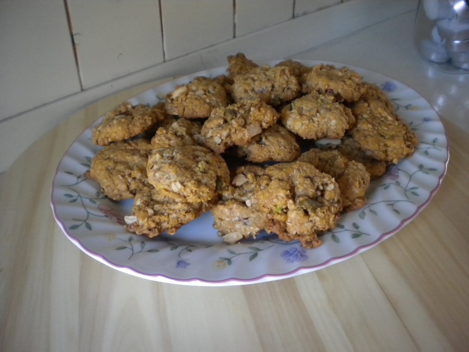 Conny Bakes Maple, Nut & Papaya Mix Cookies