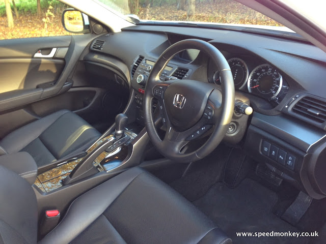 Honda Accord Tourer interior