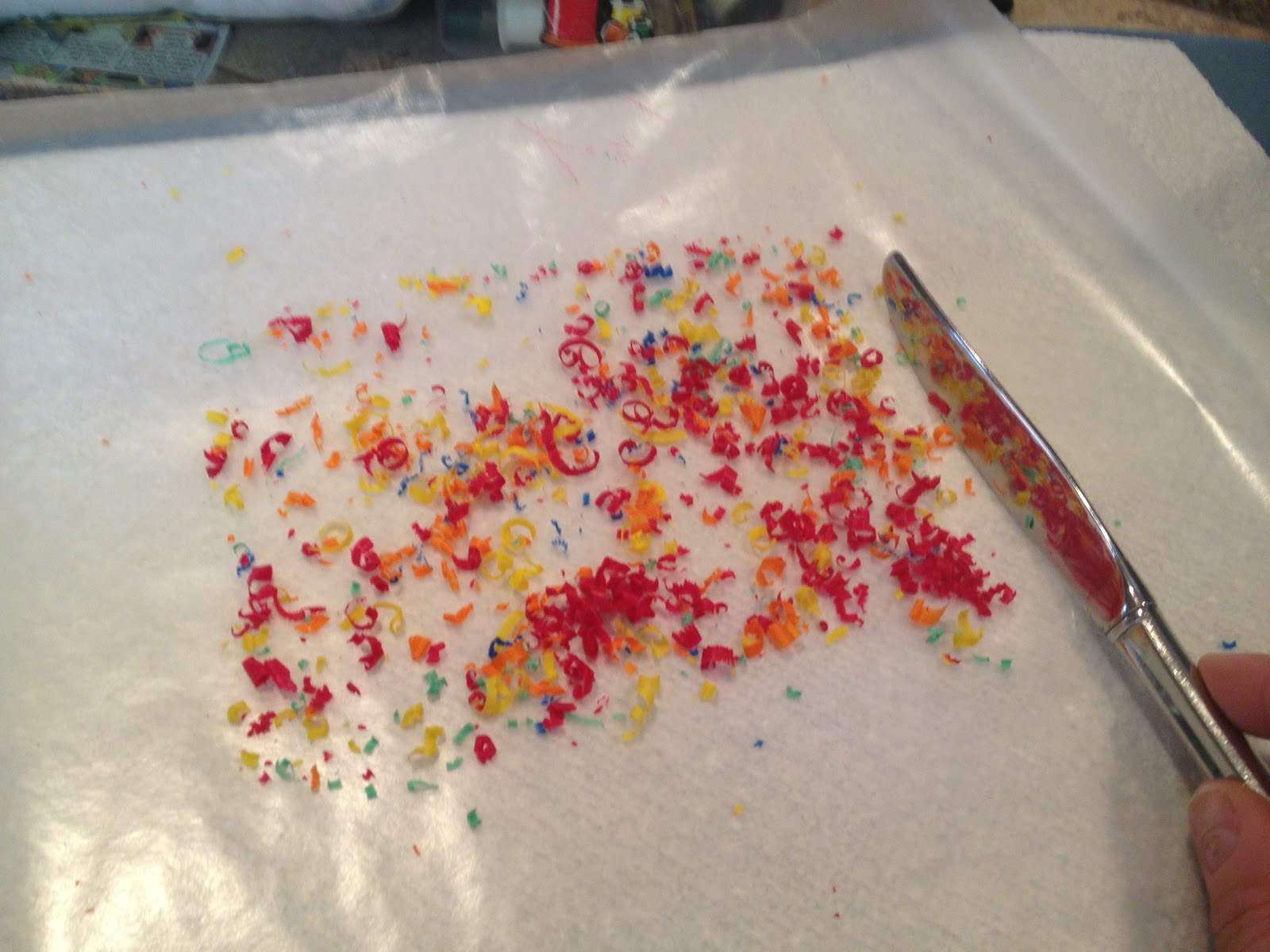 ID Mommy Making Wax Paper Fall Leaves