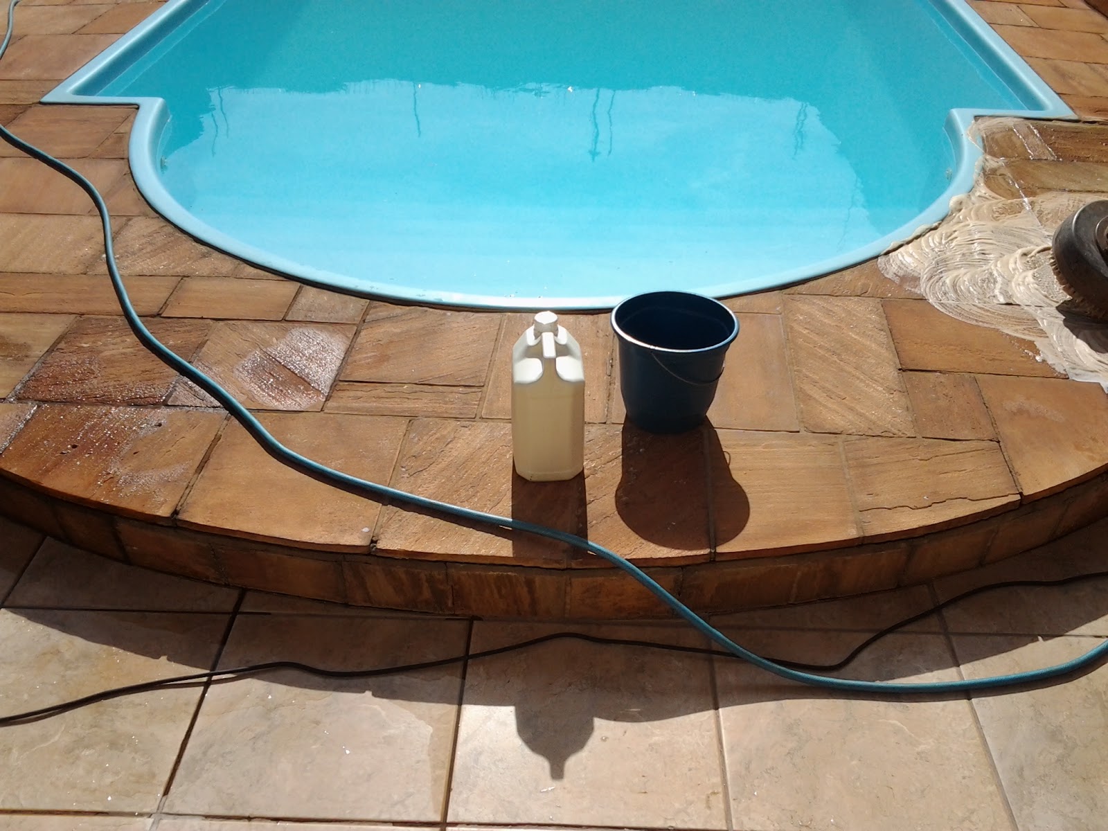 Limpeza posobra  Campo Grande  MS LImpeza de pedra, área externa