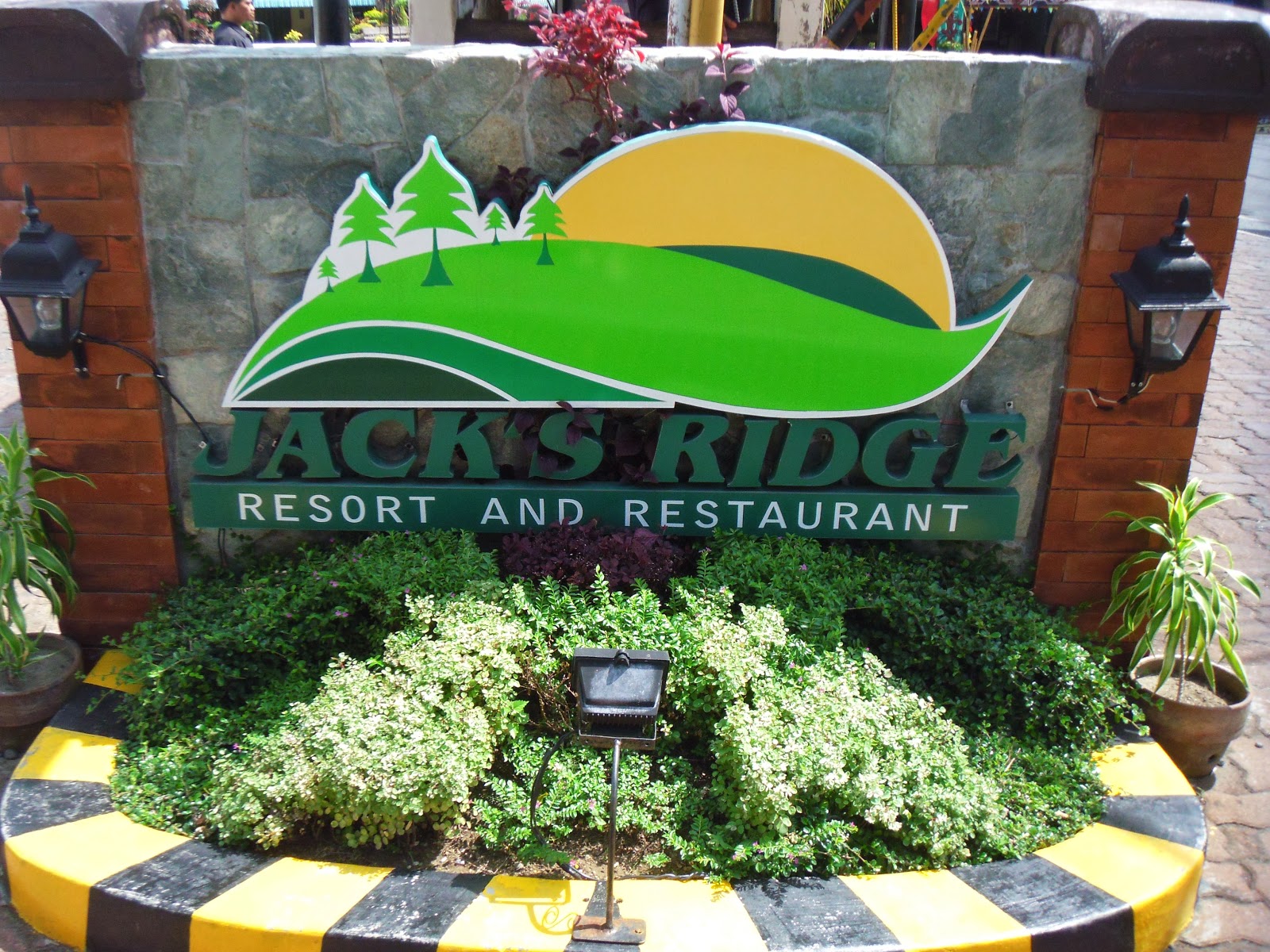 Strolling Around A 5Minute Visit to Jack’s Ridge Resort and Restaurant