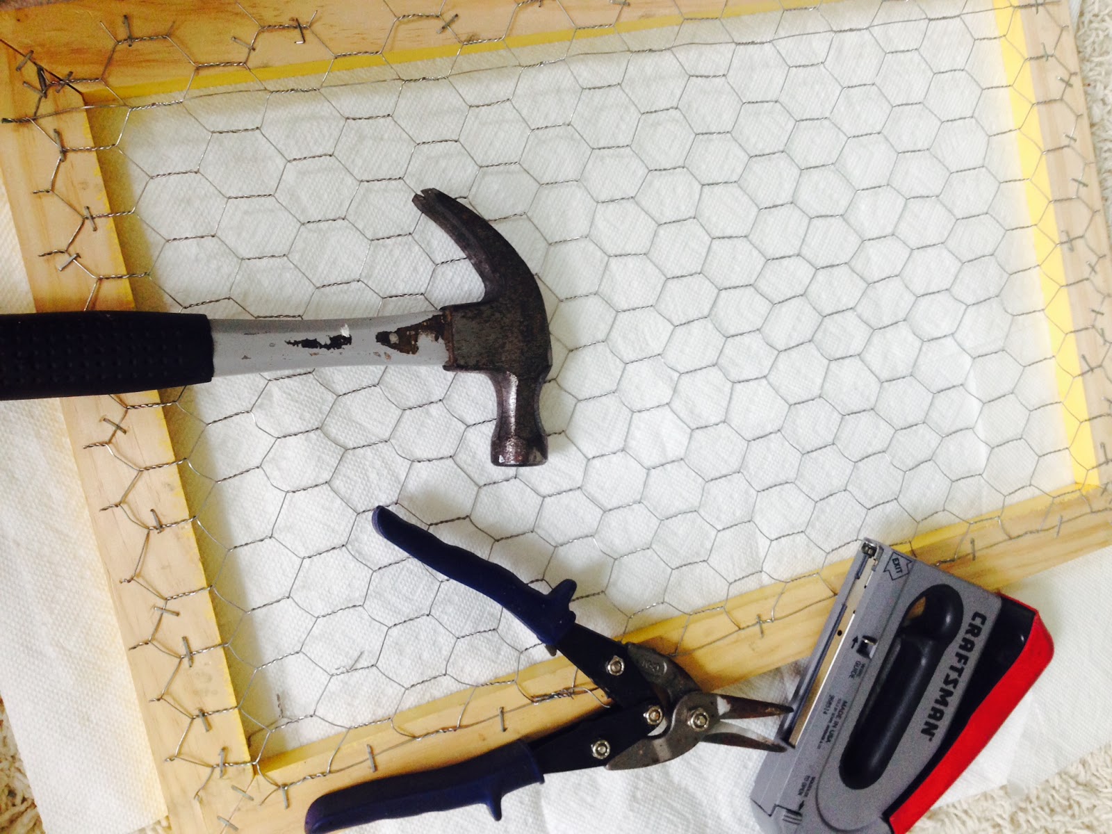 Designs by Latisha Yoast DIY Chicken Wire Jewelry Holder