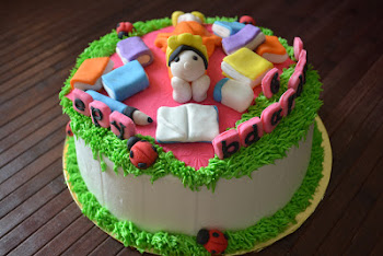 Figurine Cake