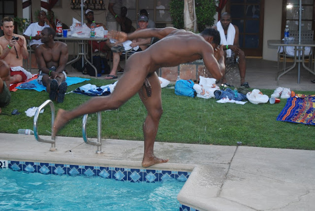 Pijas nudistas... Pijas nudistas...