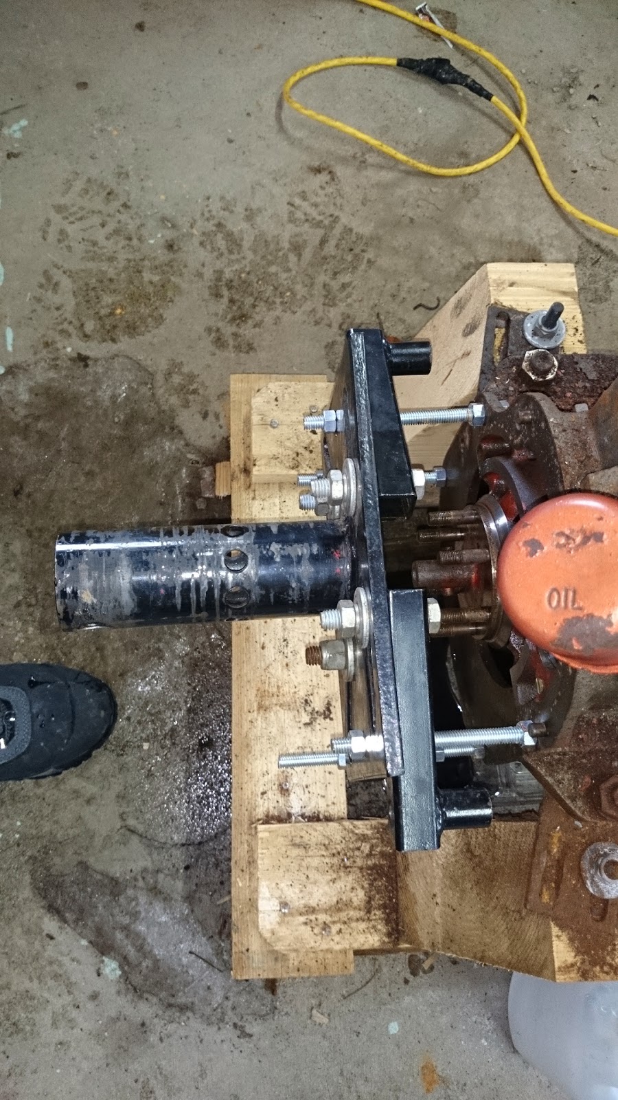 Afloat Atomic 4 rebuild Engine stand attachment