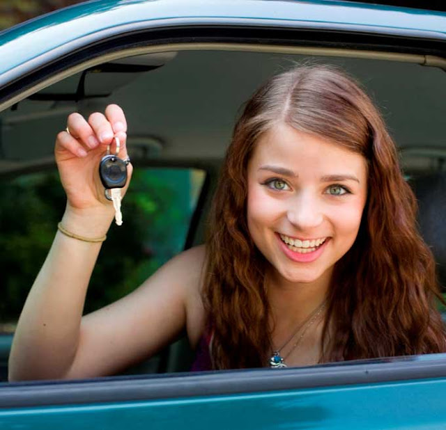 Teen In The Driver's Seat - How To Prevent Common Road Accidents Using Modern Apps