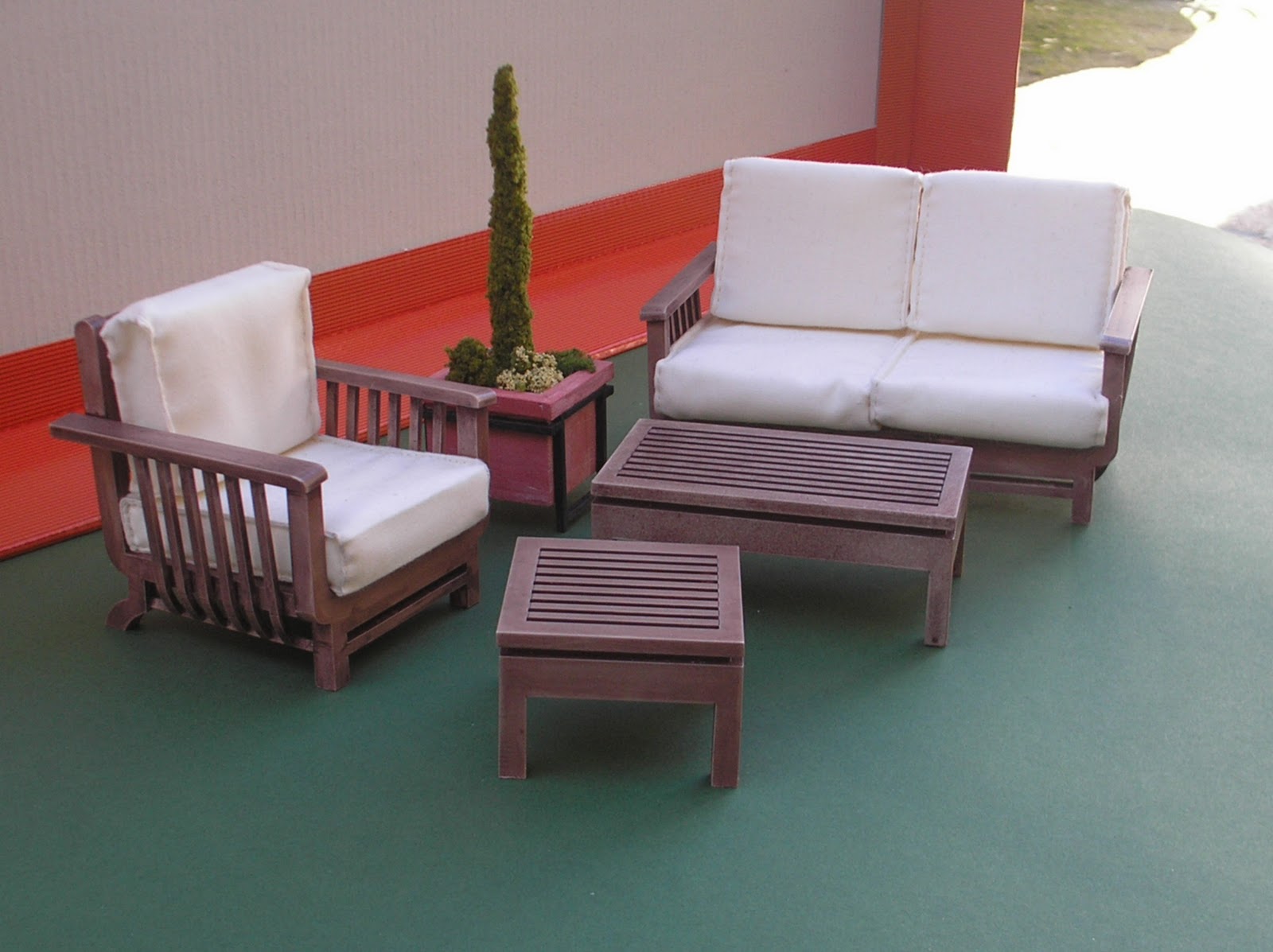 Miniaturas Concha G. Enriquez: Muebles de jardin