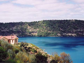 Danau Blue Lake, Danau Paling Jernih Di Dunia [ www.BlogApaAja.com ]