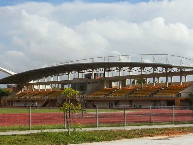 Kompleks sukan jalan betek