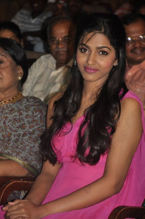 dhansika at benze vaction awards glamour  images