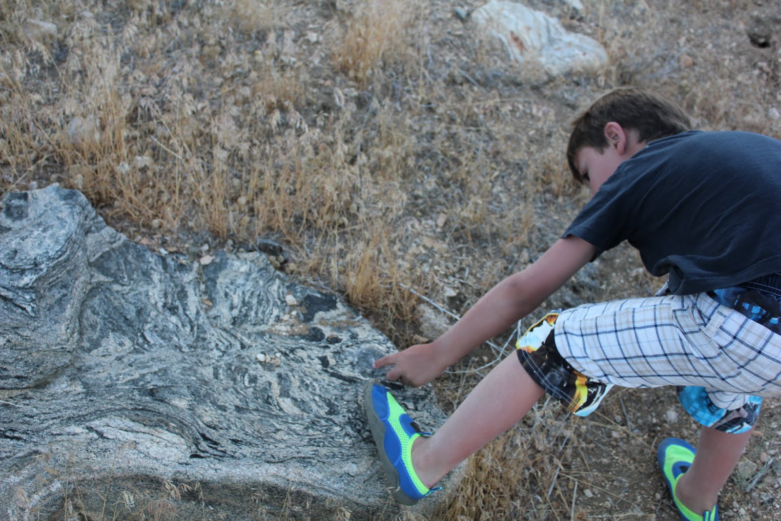 Crawling Around Geology With My Camera: Black Rock Canyon Volcano and A 3.9 Mag ...