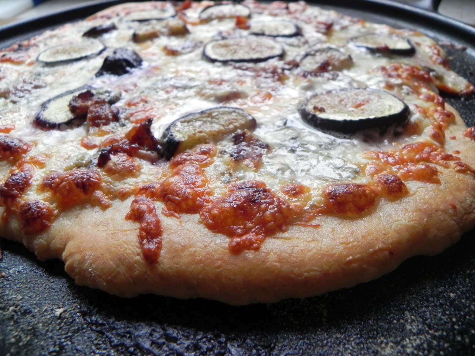 Let Them Eat Healthy Bacon, Blue Cheese & Fig Pizza