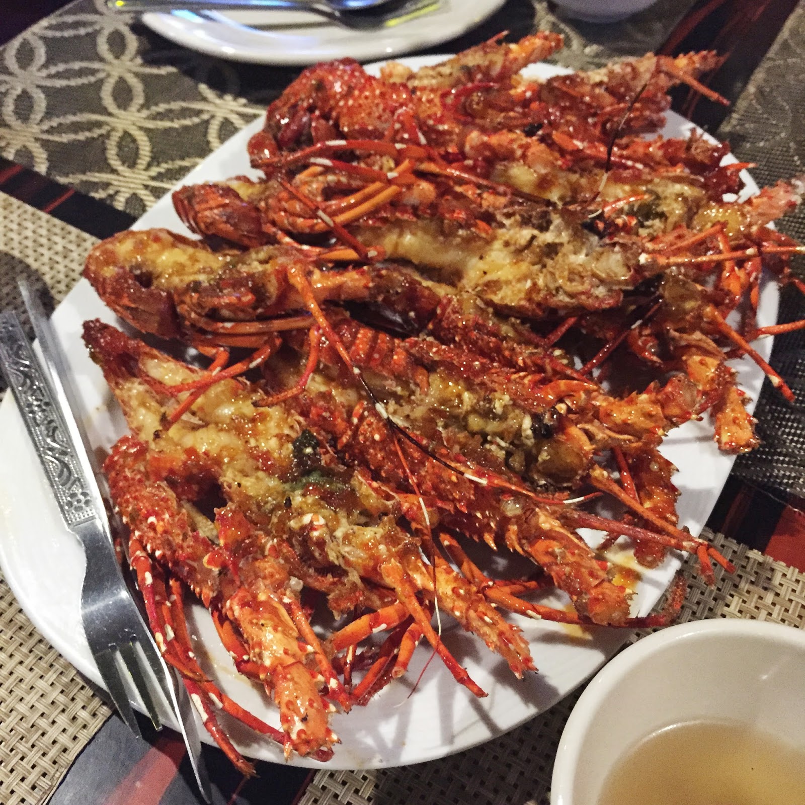 What Mary Loves Love at First Bite Lobster King