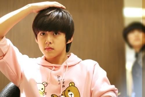 WELCOME TO MY BLOGGIE: SHIN DONG HO