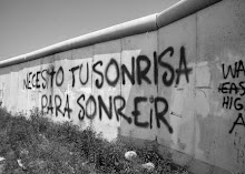 La peor forma de extrañar a alguien es estar sentado a su lado y saber que jamás lo podrás tener