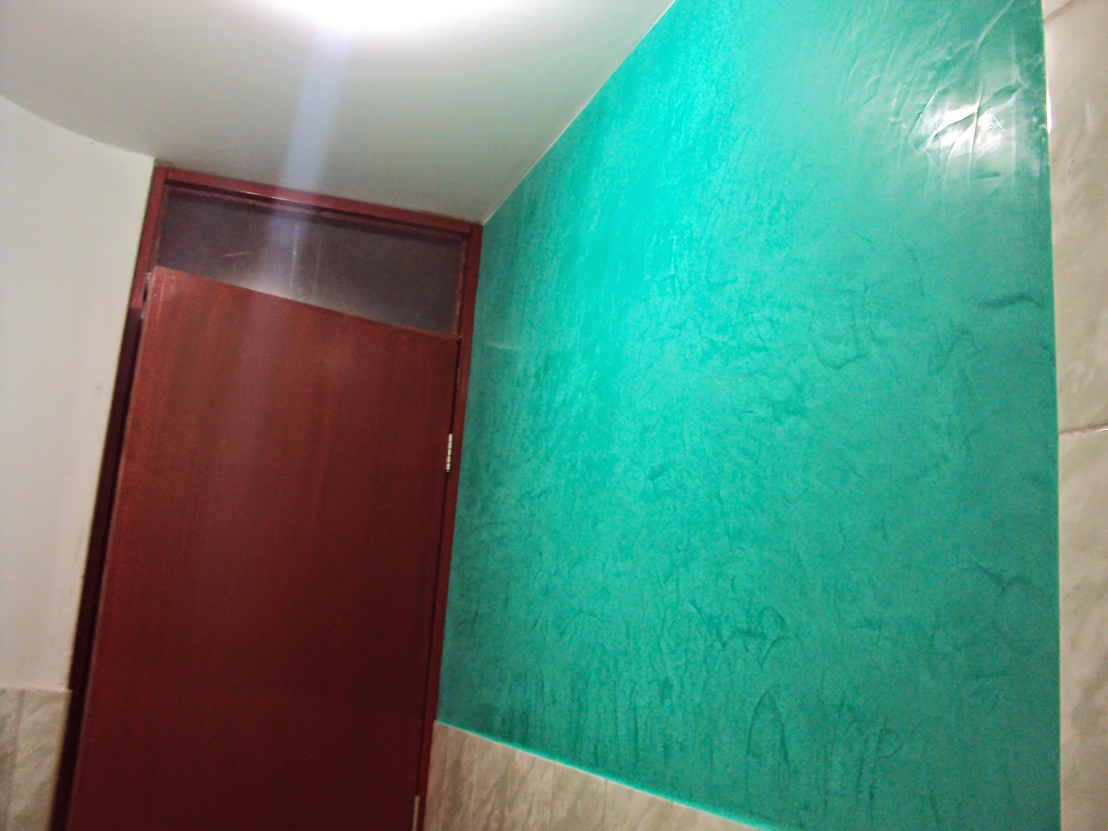 pintandoelperu: APLICACIÓN DEL ESTUCO VENECIANO COLOR VERDE, EN BAÑO