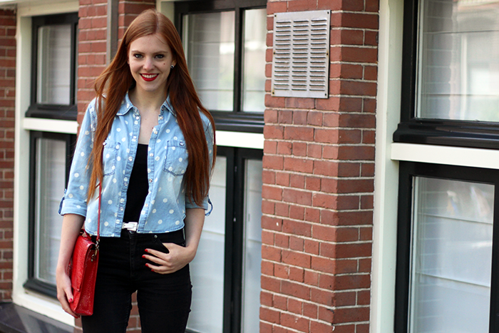 Outfit polka dots denim blouse summer fashion blogger red hair red lips high waisted jeans