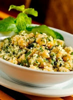 Salada de Trigo com Grão-de-Bico (vegana)