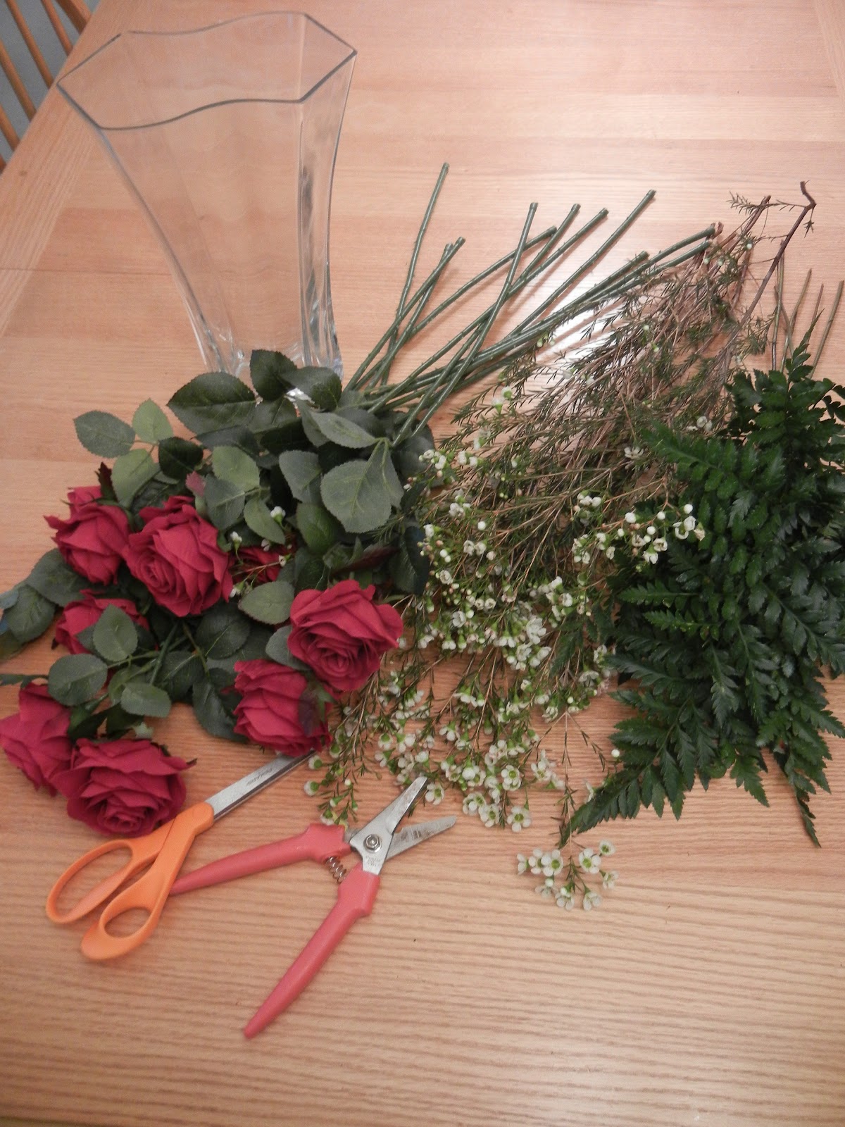 Inspired Ideas How to arrange long stemmed roses...