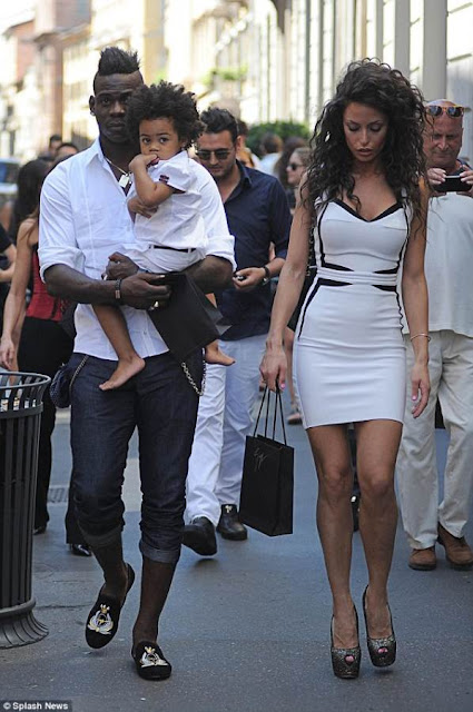 Friendly Exes: Mario Balotelli and Former Girlfriend Raffaella Take Daughter Pia Shopping