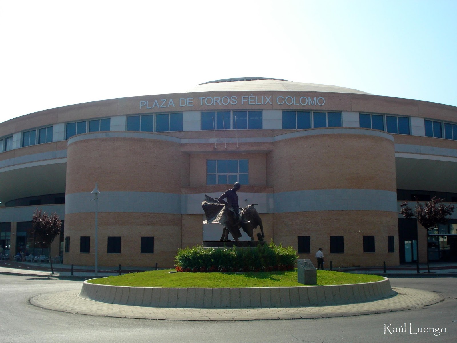 UN PASEO POR EL COSO Plaza de toros de Navalcarnero