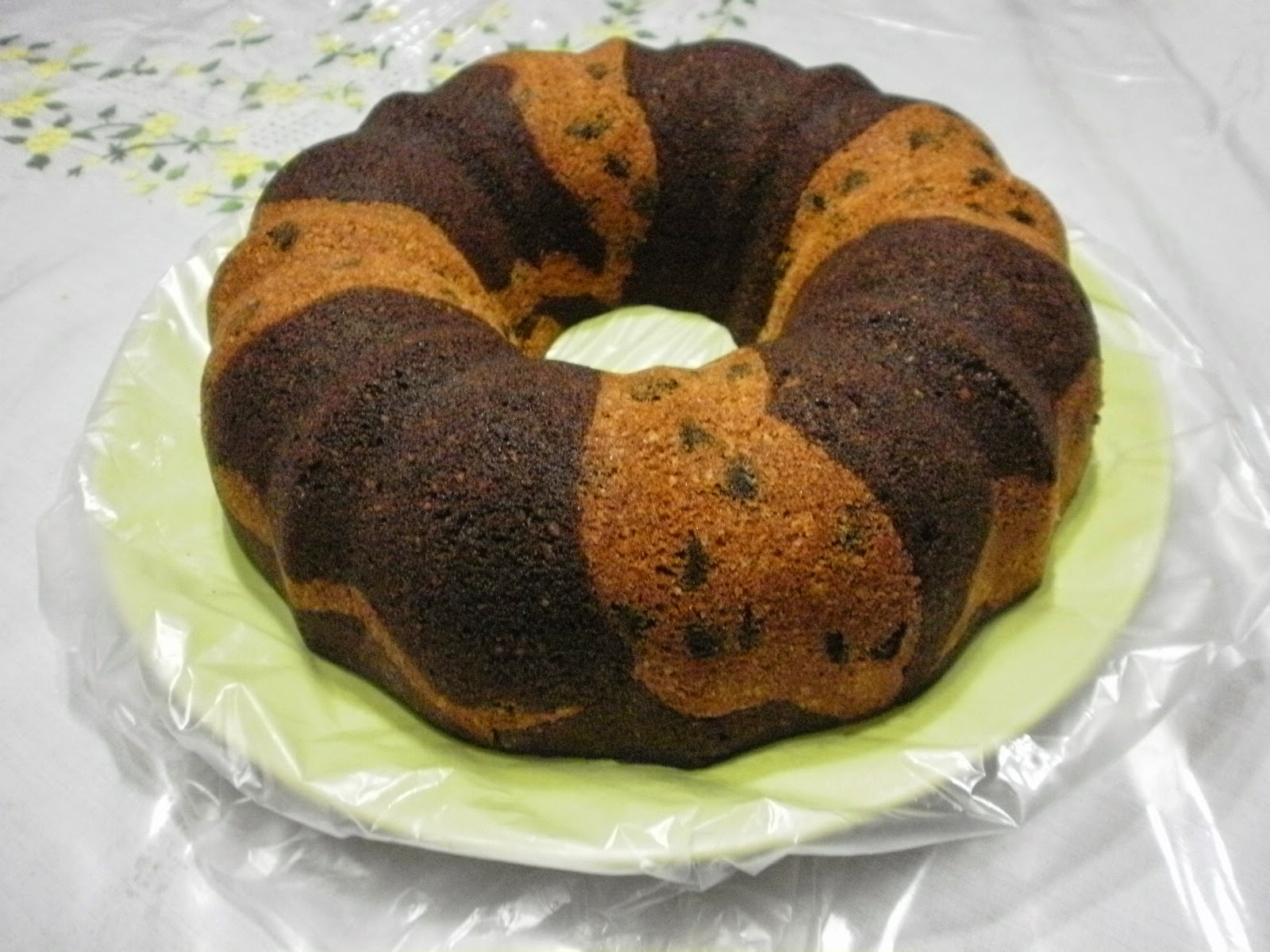 Zara ♥ Baking CHOCOLATE & ALMOND MARBLED BUNDT CAKE