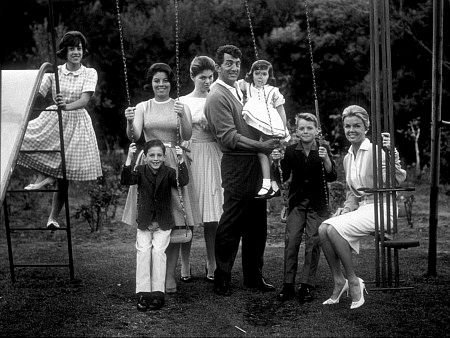 A TRIP DOWN MEMORY LANE: PHOTOS OF THE DAY: DEAN MARTIN AND FAMILY - 450x338 - jpeg Dean Martin Marriages