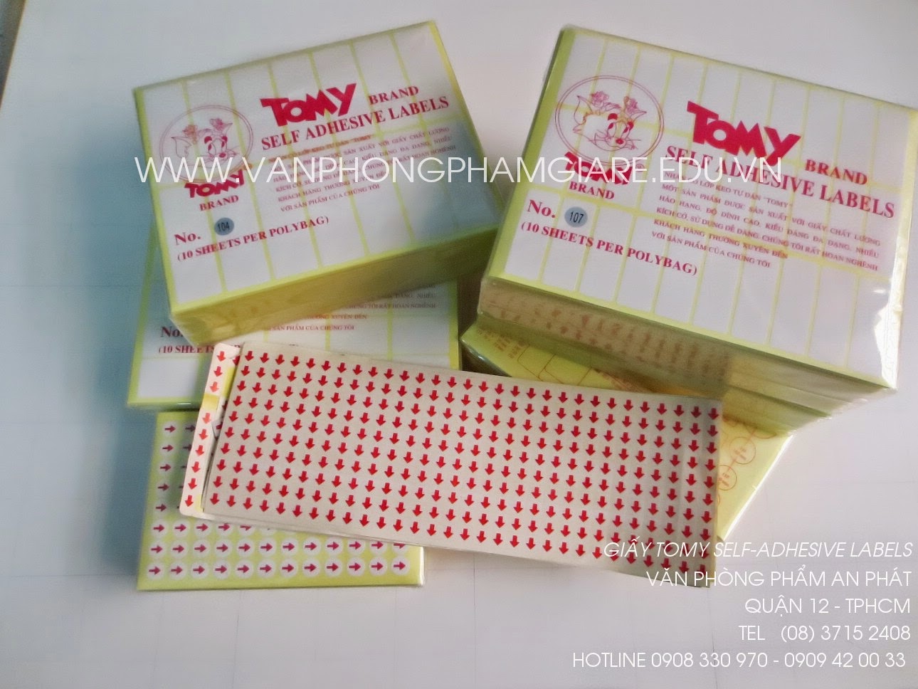 Giấy dán nhãn decal Tomy